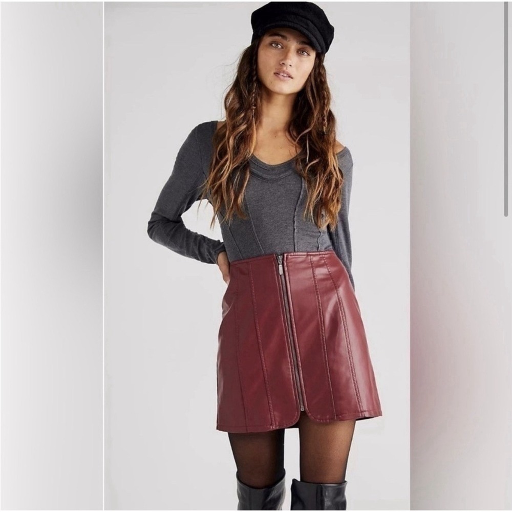 Free People Layla Faux Leather Mini Stretch Skirt Garnet Size 0 Lined